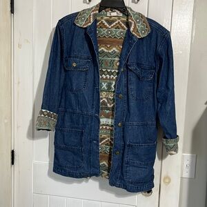 Women’s vintage 100% cotton Stampede Aztec lined denim jacket. Size small.